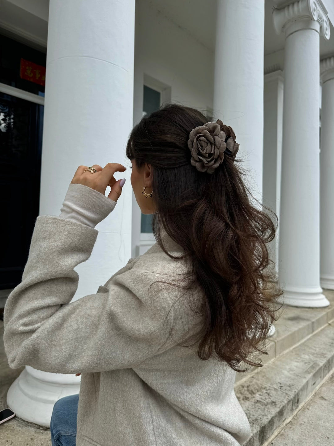 FLOWER HAIR CLIP TAUPE – Cloud Eighteen